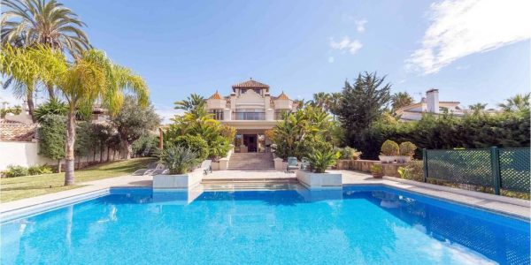 Villa for Rent, Las Chapas Playa, Marbella, Pool